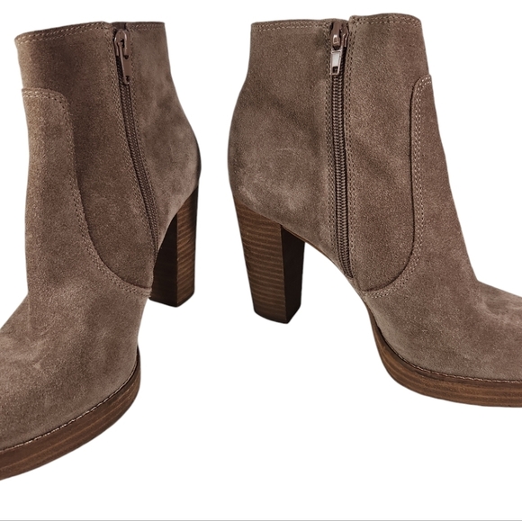 Lucky Brand Quiselle Taupe Suede Booties - Picture 7 of 11